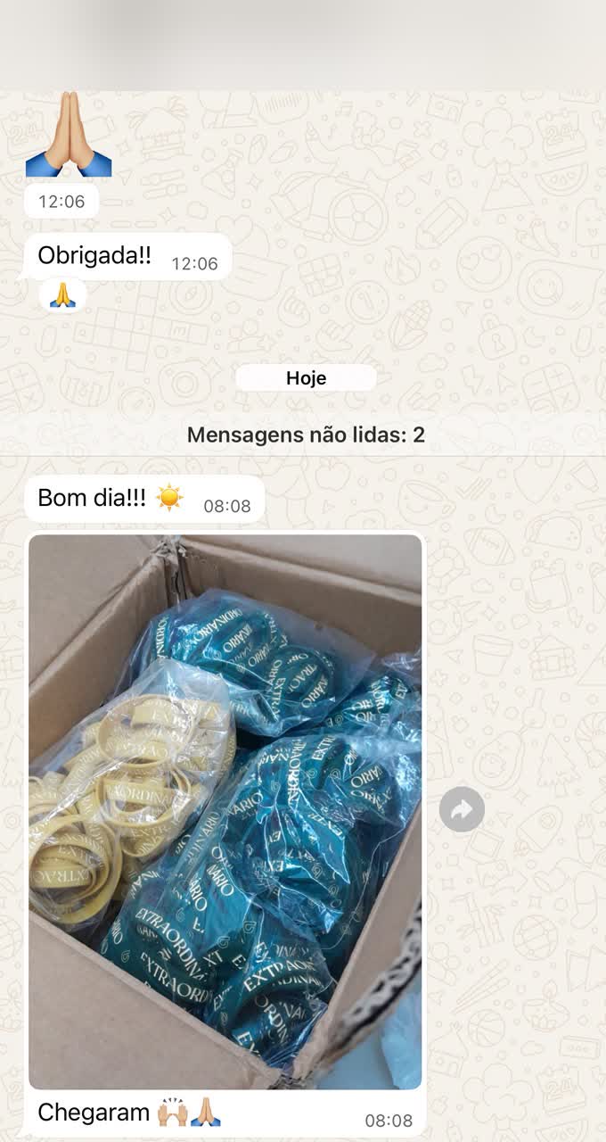 Captura de conversa real de WhatsApp confirmando a entrega de um pedido, com nome e telefone do cliente removidos